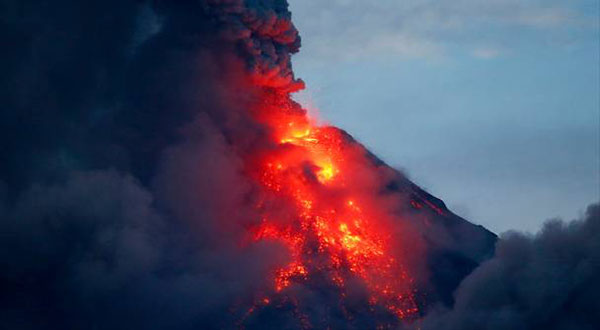 90K Flee Philippine Volcano Stretching Relief Camps 90K Flee Philippine Volcano Stretching Relief Camps